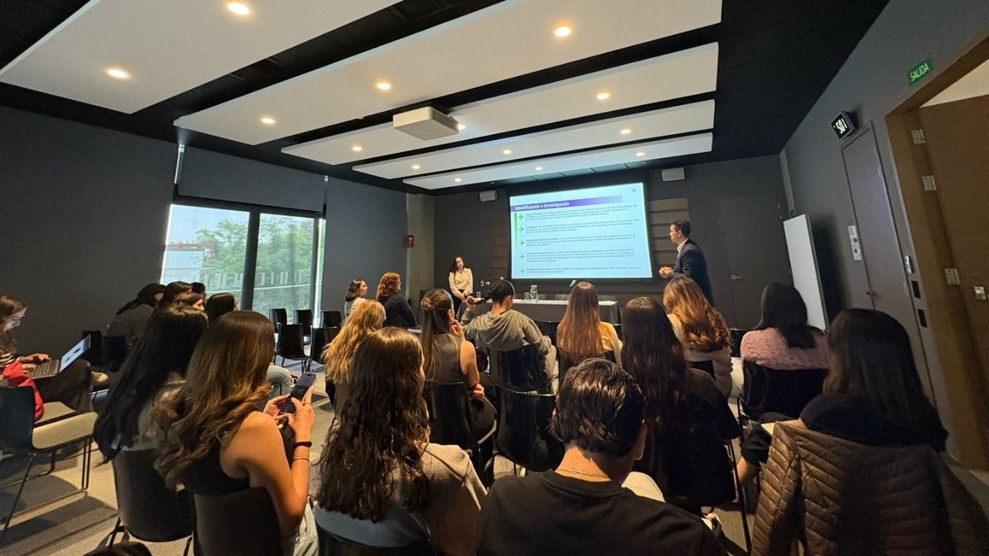 alt text is missing alt text is missing