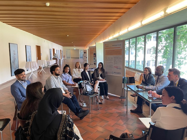 alt text is missing alt text is missing